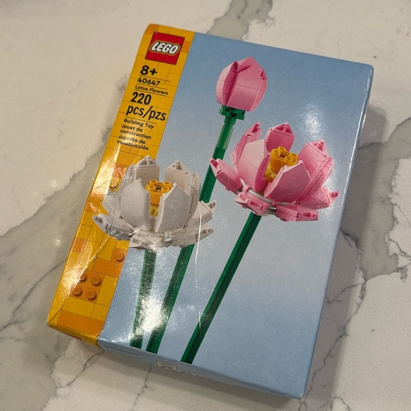 Lego Other - LEGO lotus flowers 40647